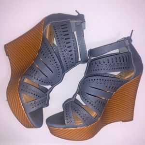 Bella Vita Wedges- Blue